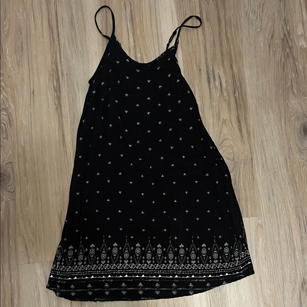 Elegant Black Backless Dress